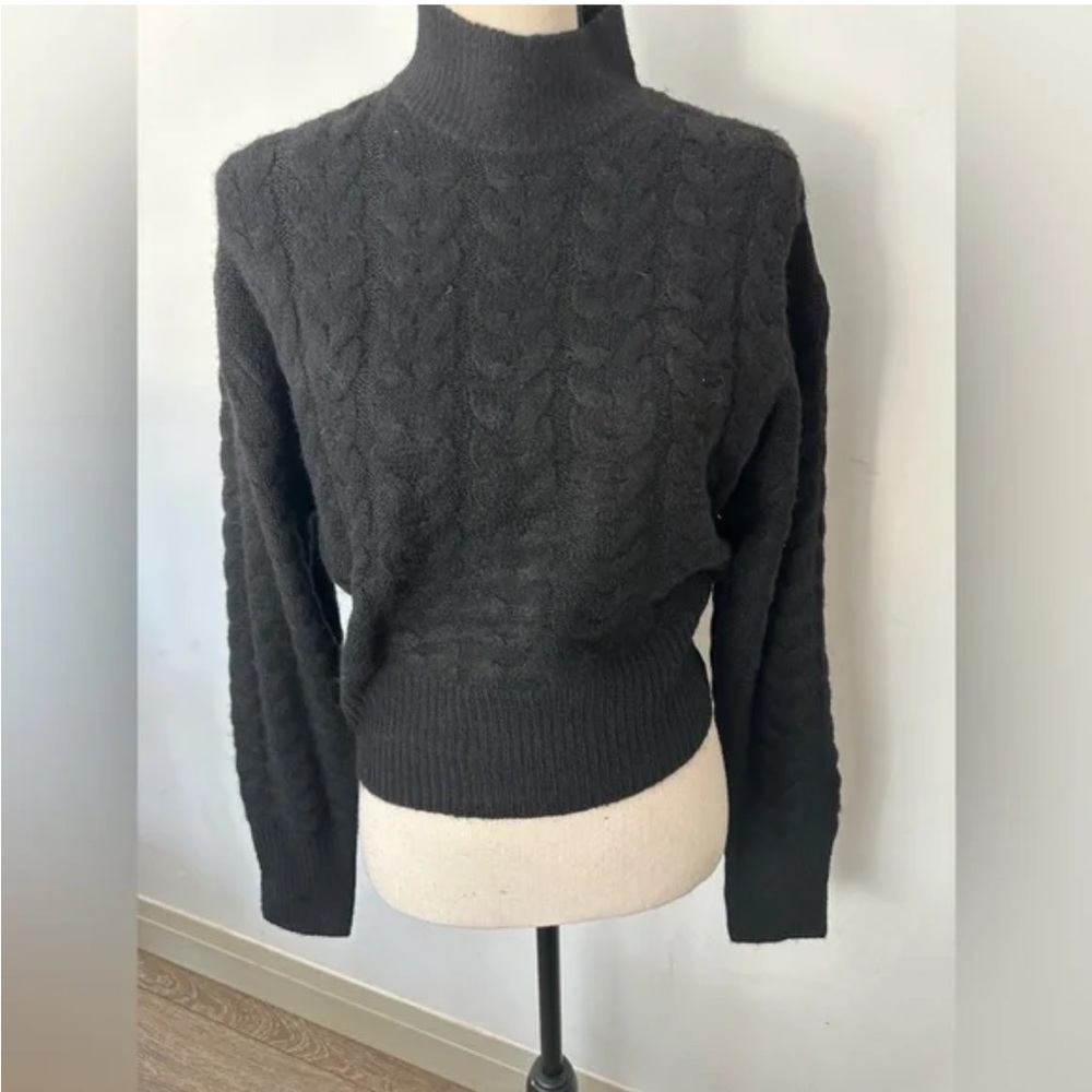 Nelly & Rose 🌹 Charcoal Grey Cable Knit Sweater -Soft ! Sz M-NWOT 🩶 - Picture 6 of 6